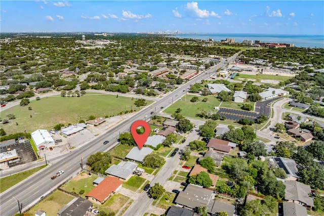 $2,150 | 713 Drexel Drive, Corpus Christi, TX 78412