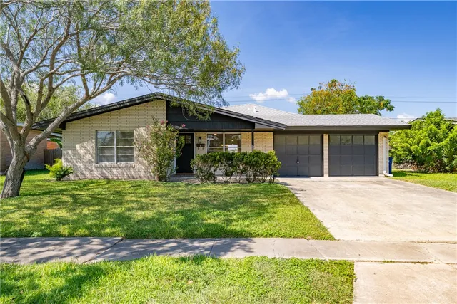 $2,150 | 713 Drexel Drive, Corpus Christi, TX 78412