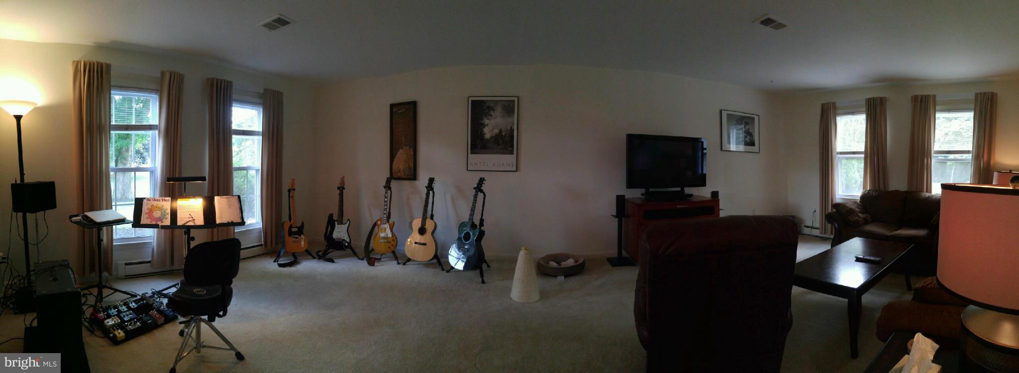 11631 Rivershore Drive Dunkirk, MD 20754 - Photo 10 of 27 Living Room