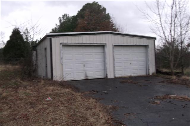 308 Adult Center Road Dickson, TN 37055 - Photo 4 of 15 Gallery Image 4