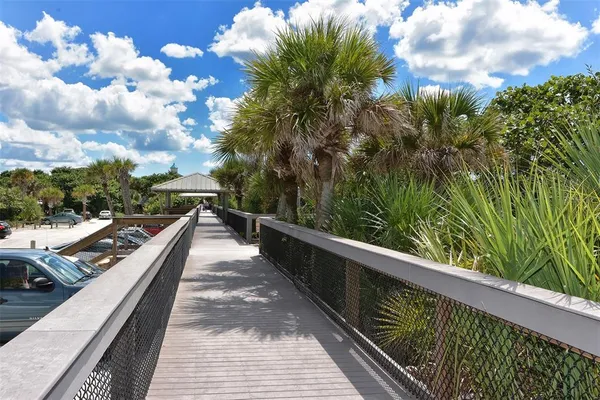 $699,900 | 516 Tamiami Trail South, Unit 306, Nokomis, FL 34275