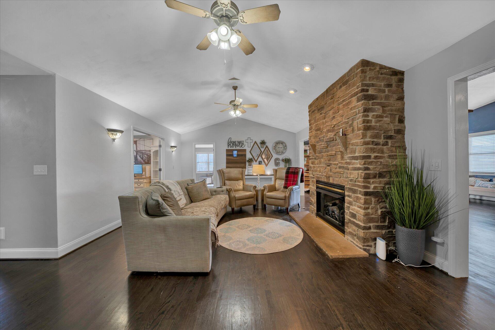 407 Aftons Meadow Road Vinton, VA 24179 - Photo 11 of 50 11-DSC00028