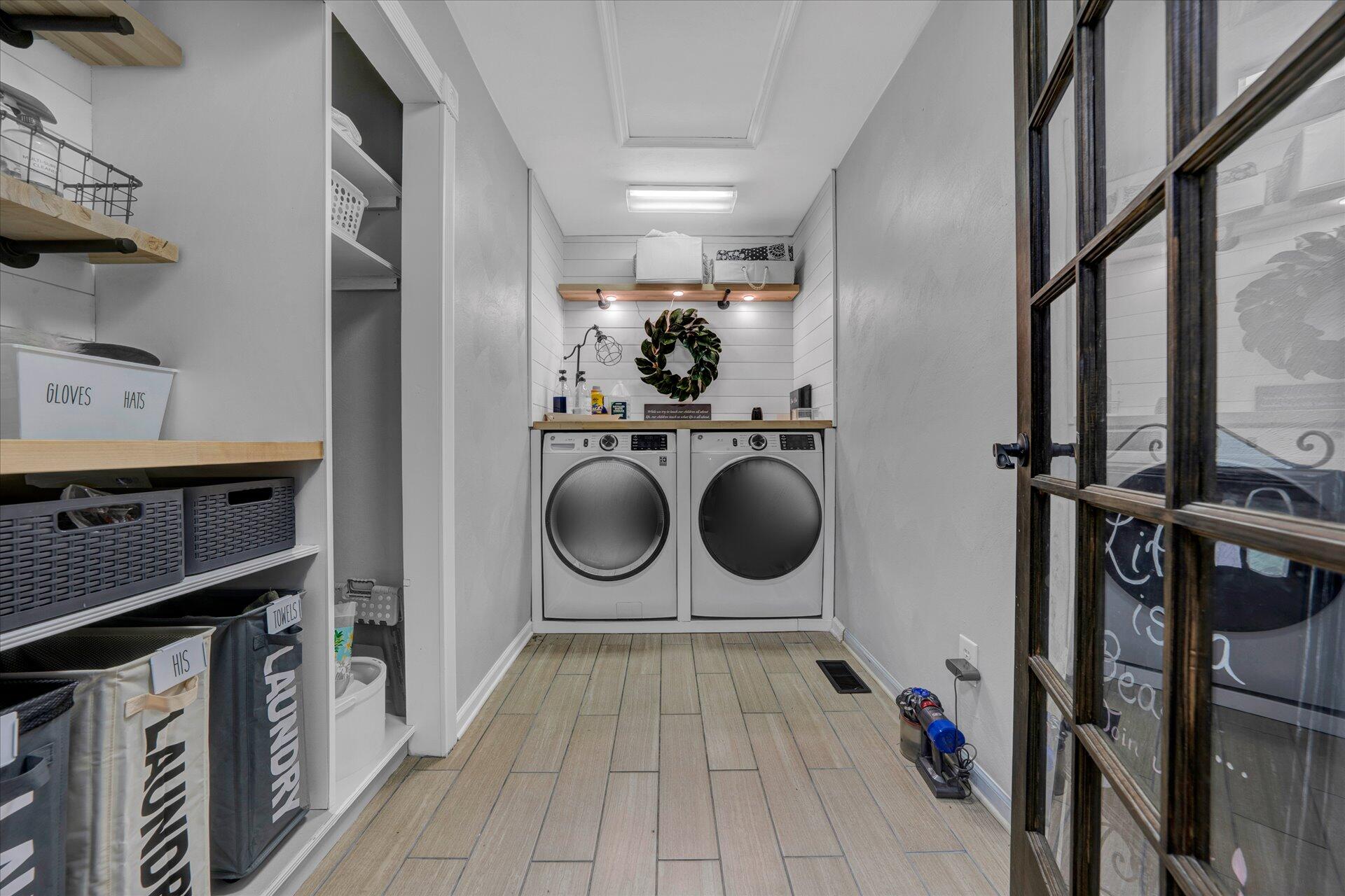 407 Aftons Meadow Road Vinton, VA 24179 - Photo 6 of 50 06-DSC00010-2