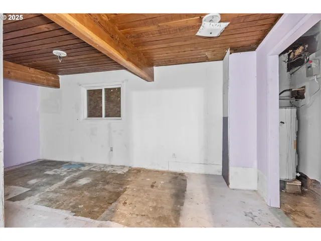 a view of a outdoor space