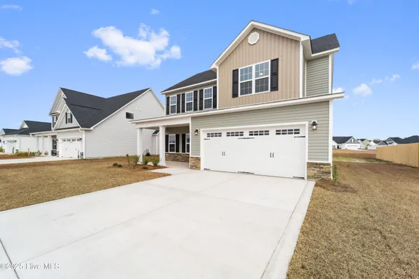 $373,000 | 1856 Olde Towne Pointe Boulevard, Jacksonville, NC 28546