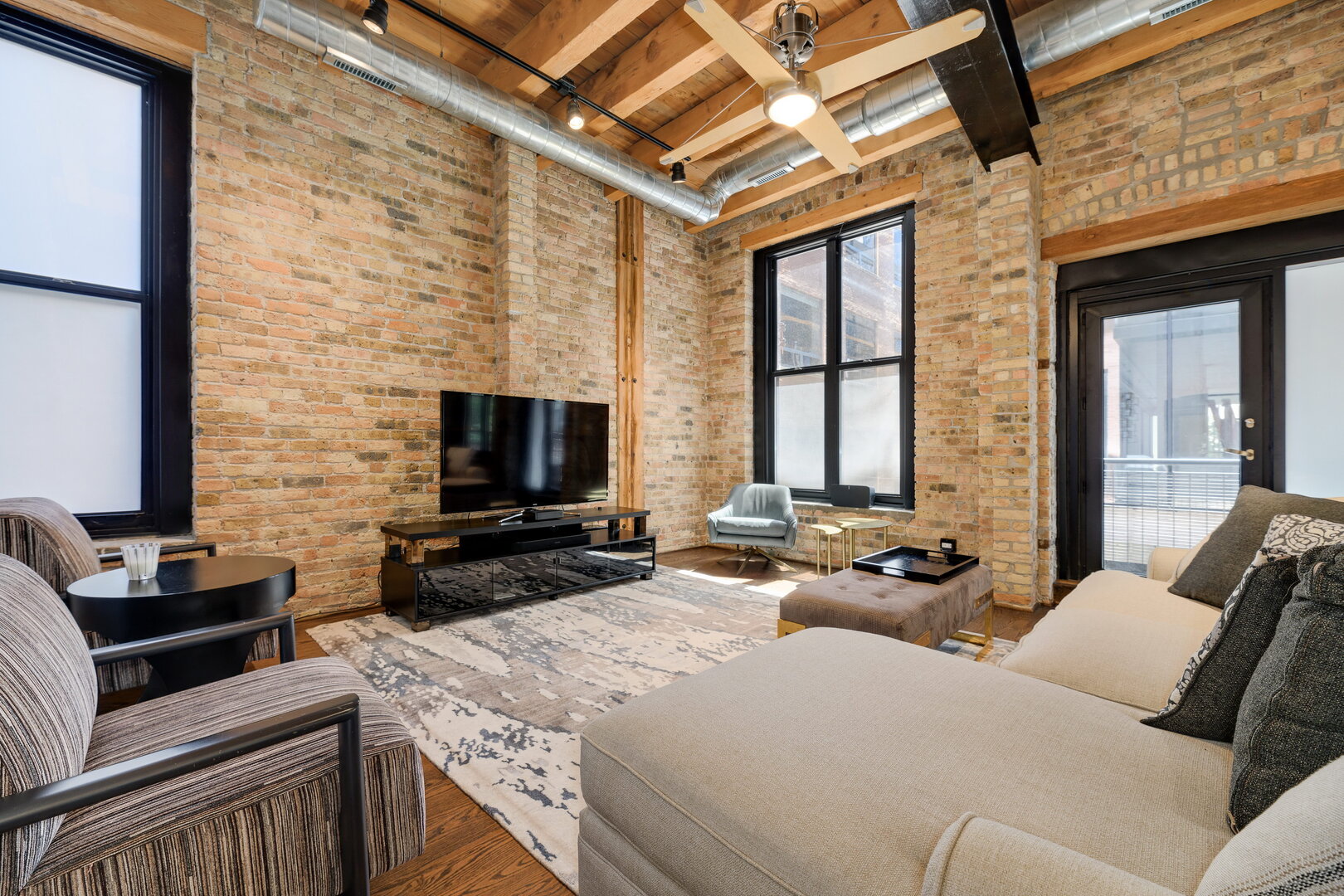 154 West Hubbard Street, Unit 203 Chicago, IL 60654 - Photo 16 of 25