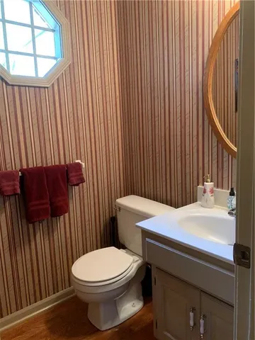 $465,000 | 7424 North Amoret Avenue, Kansas City, MO 64151