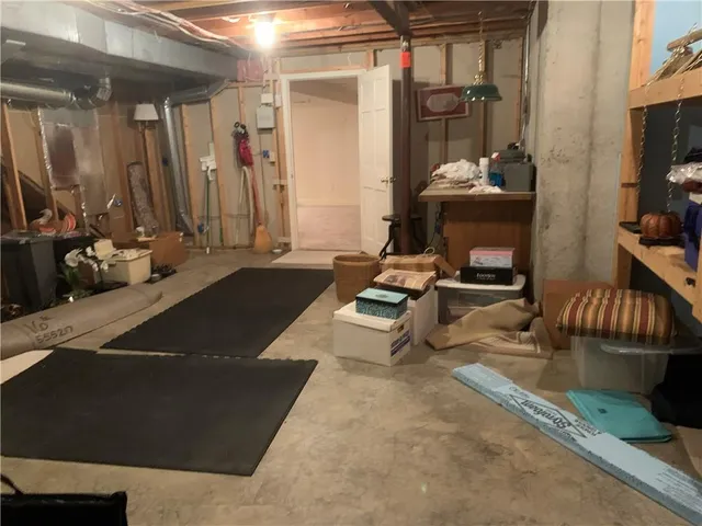 $465,000 | 7424 North Amoret Avenue, Kansas City, MO 64151