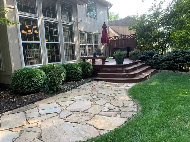 $465,000 | 7424 North Amoret Avenue, Kansas City, MO 64151