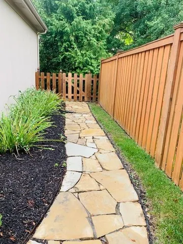 $465,000 | 7424 North Amoret Avenue, Kansas City, MO 64151