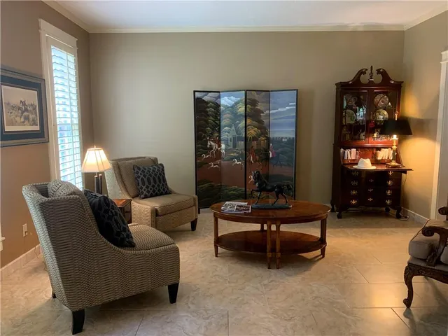 $465,000 | 7424 North Amoret Avenue, Kansas City, MO 64151