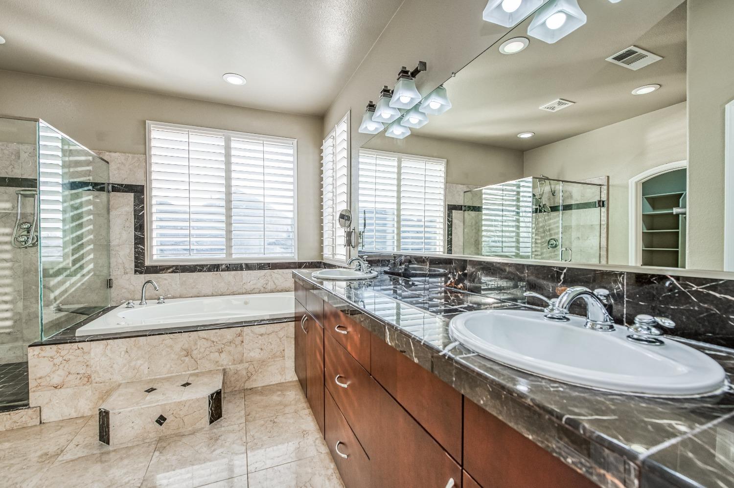 4679 North Island View Clovis, CA 93619 - Photo 24 of 55