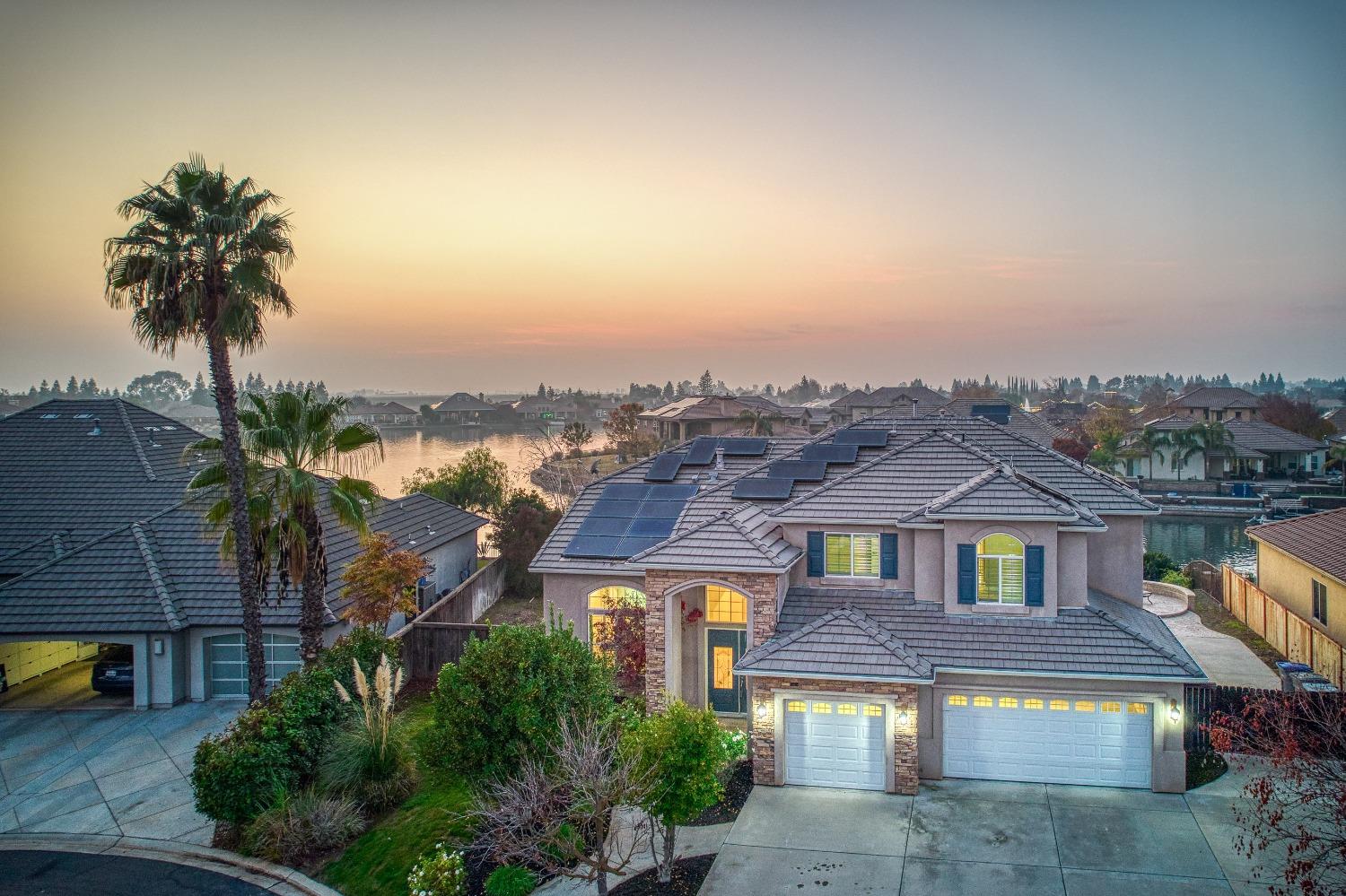 4679 North Island View Clovis, CA 93619 - Photo 40 of 55 an aerial view of multiple house