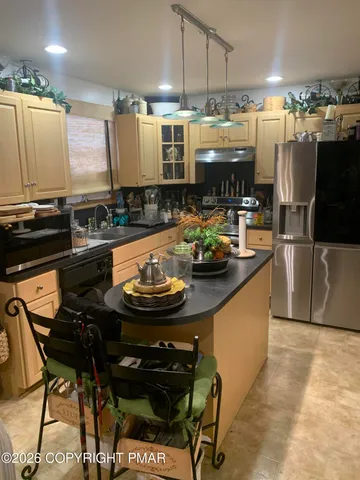 $479,900 | 25 Rollingwood Trail, Saylorsburg, PA 18353