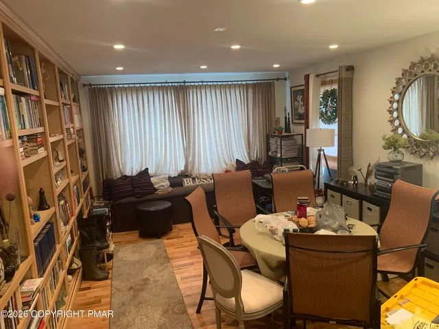 $479,900 | 25 Rollingwood Trail, Saylorsburg, PA 18353