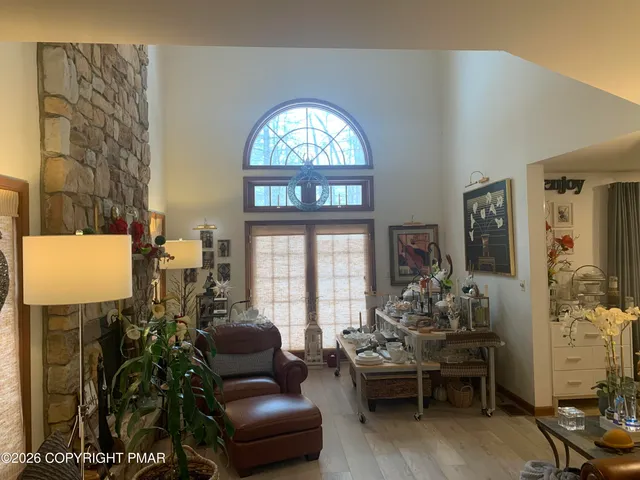 $479,900 | 25 Rollingwood Trail, Saylorsburg, PA 18353