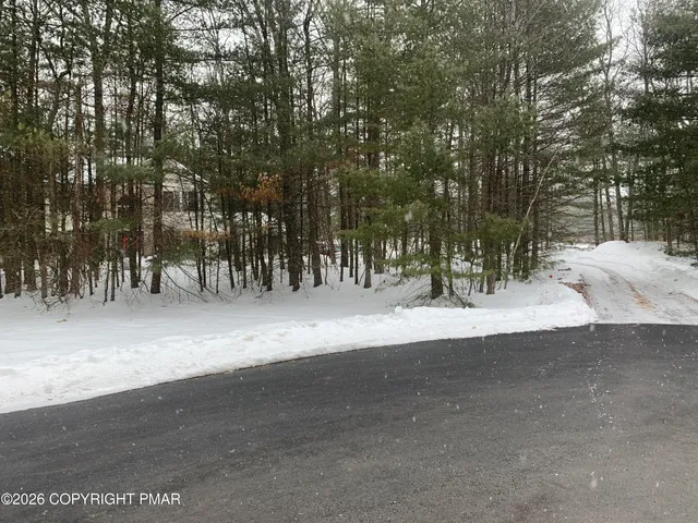 $479,900 | 25 Rollingwood Trail, Saylorsburg, PA 18353