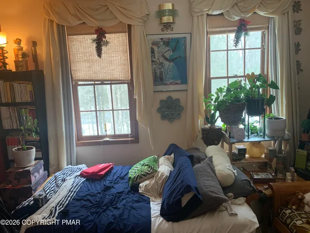 $479,900 | 25 Rollingwood Trail, Saylorsburg, PA 18353