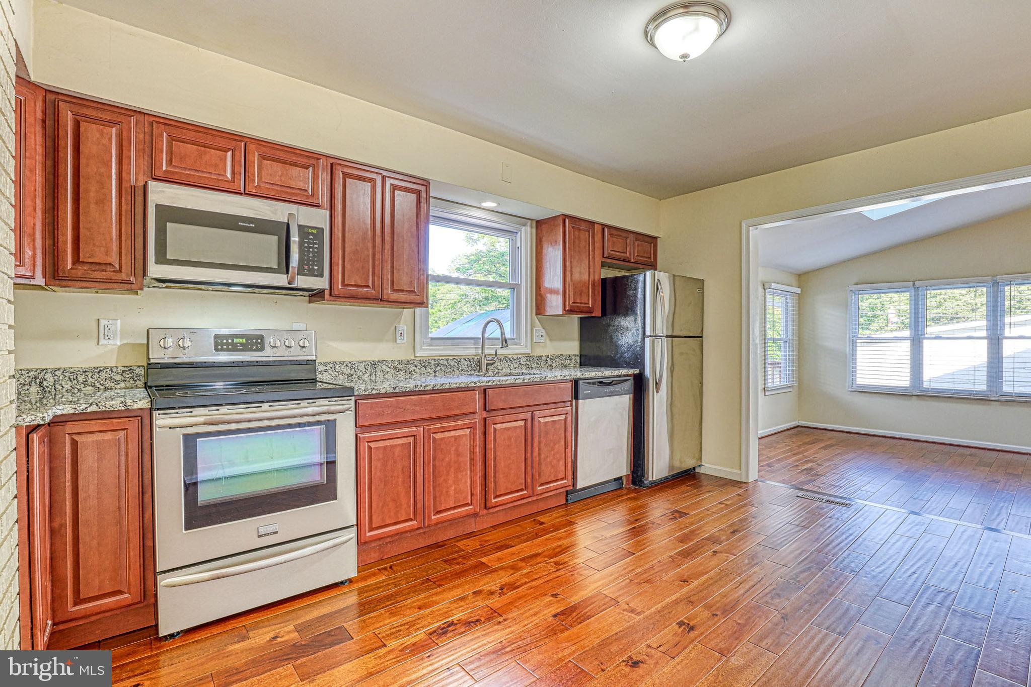 7813 E Road Pasadena, MD 21122 - Photo 13 of 31 Kitchen