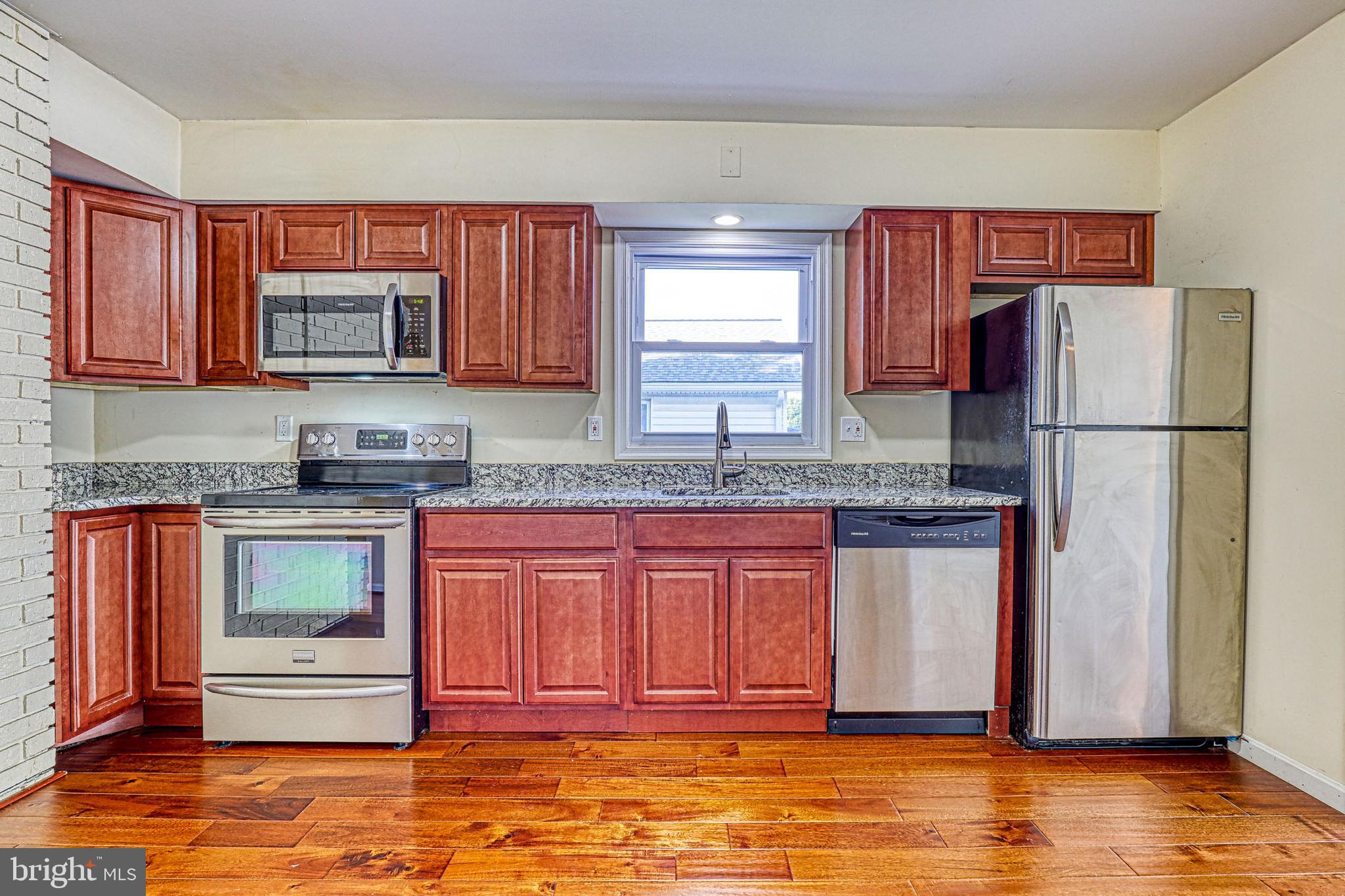7813 E Road Pasadena, MD 21122 - Photo 14 of 31 Kitcchen