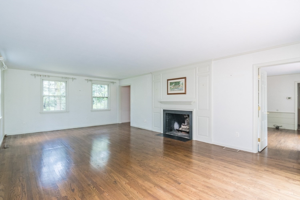 100 Hilltop Road Longmeadow, MA 01106 - Photo 9 of 42