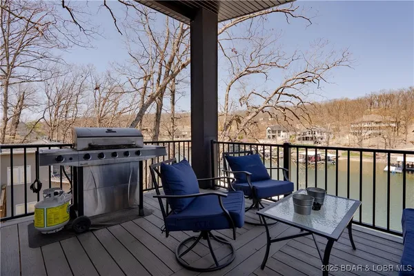$1,250,000 | 613 Cove Circle, Sunrise Beach, MO 65079
