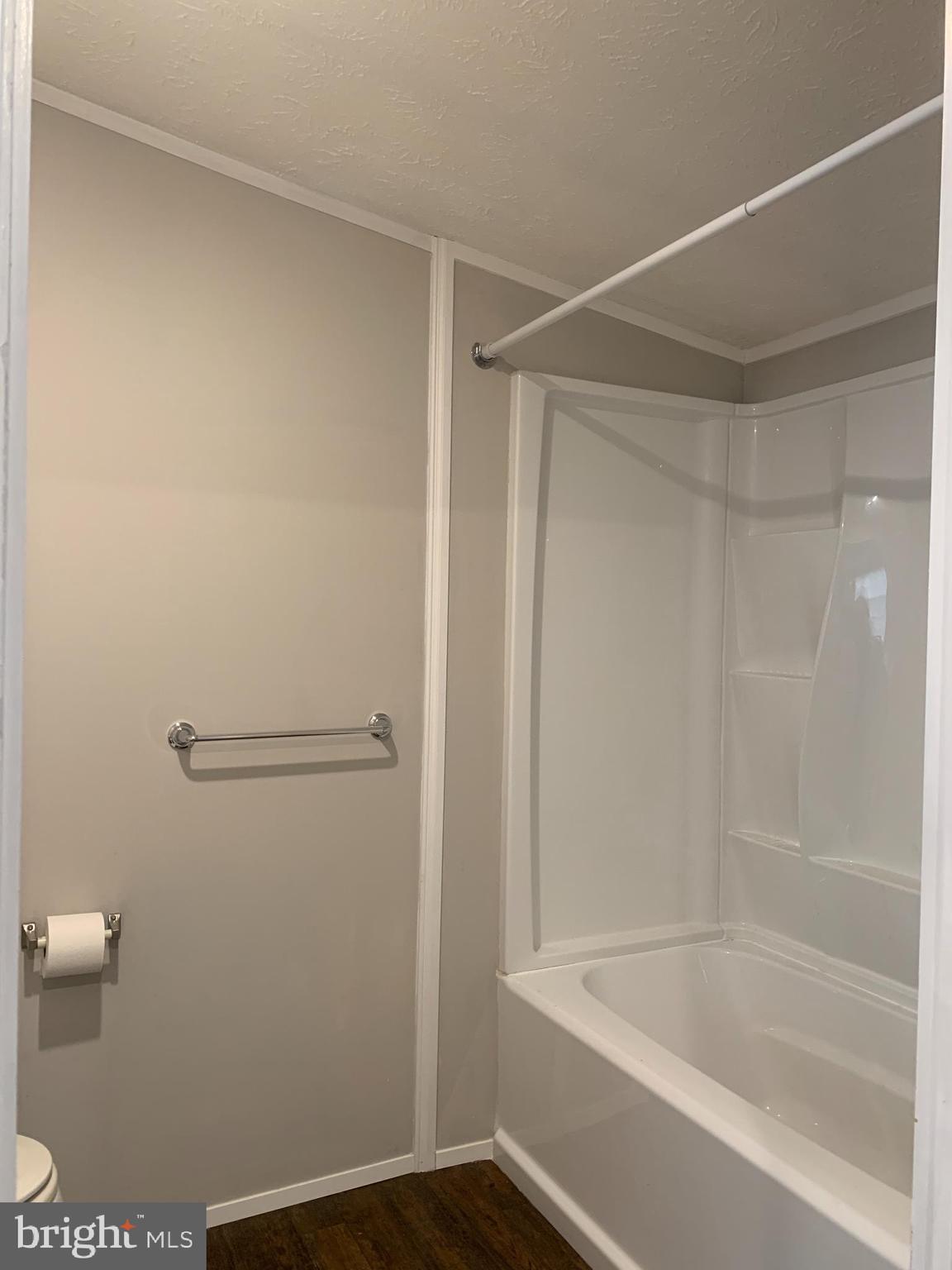 7806 Clark Road, Unit D50 Jessup, MD 20794 - Photo 3 of 37 Primary Bathroom with surround