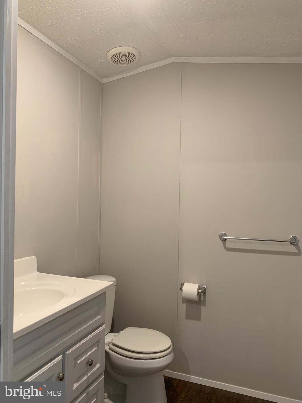 7806 Clark Road, Unit D50 Jessup, MD 20794 - Photo 5 of 37 Updated primary Bath