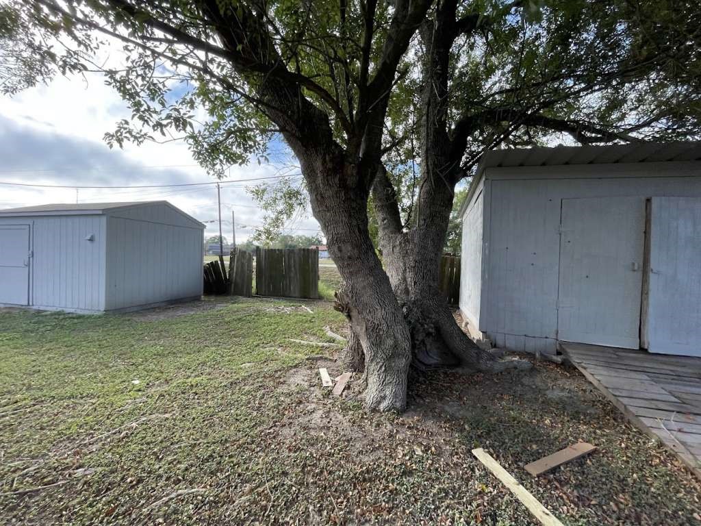 2310 Heather Street Highlands, TX 77562 - Photo 16 of 16 a view of a backyard