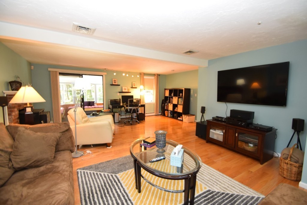 30 Lancaster Road Randolph, MA 02368 - Photo 2 of 30 Gallery Image 2