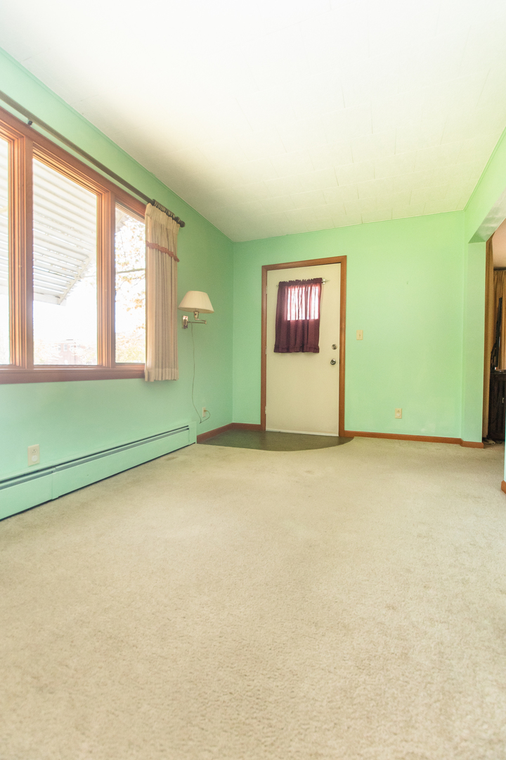 1807 3rd Avenue Sterling, IL 61081 - Photo 3 of 23