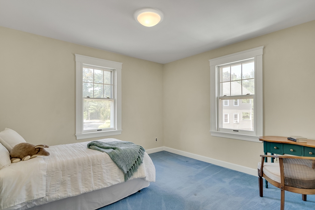 3-5 Annapolis Road Newton, MA 02465 - Photo 16 of 40