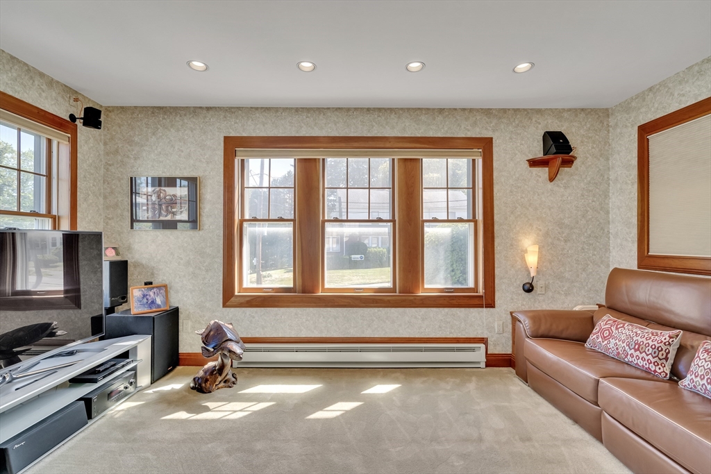 3-5 Annapolis Road Newton, MA 02465 - Photo 23 of 40
