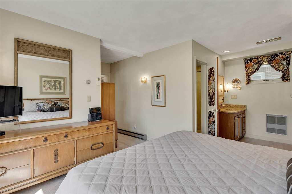 3-5 Annapolis Road Newton, MA 02465 - Photo 30 of 40