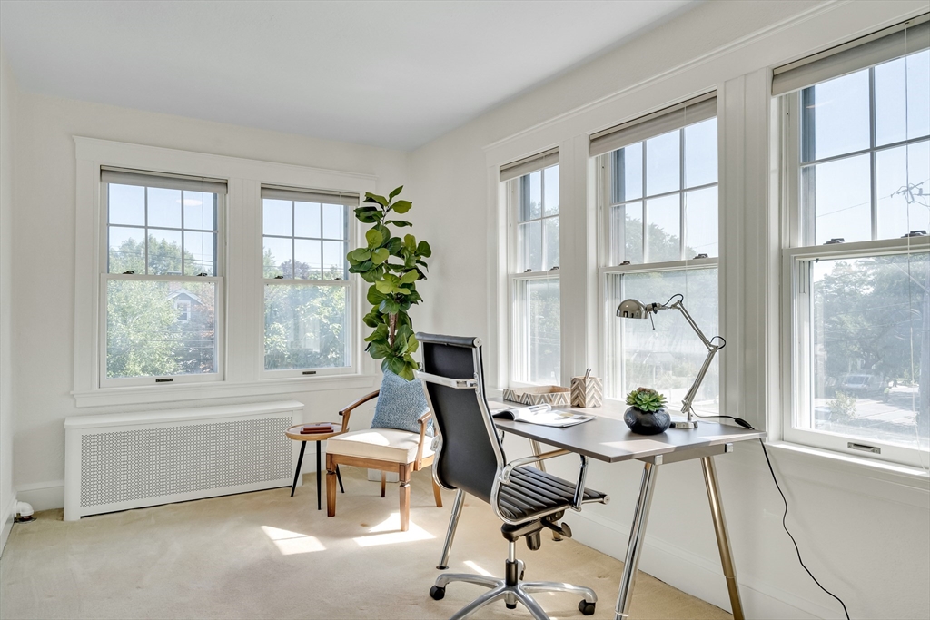 3-5 Annapolis Road Newton, MA 02465 - Photo 6 of 40