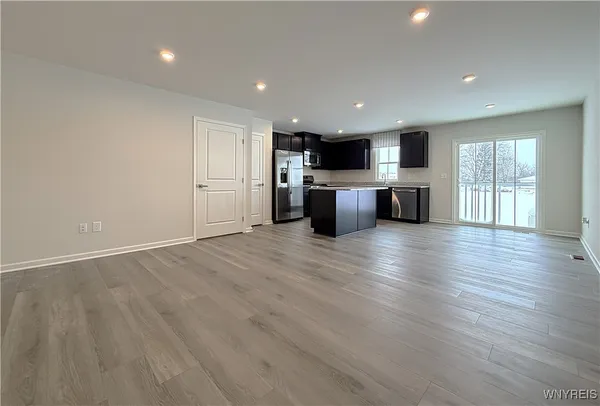 $284,900 | 6233B Thornden Park Drive, Lockport Town, NY 14094