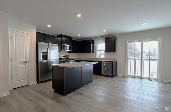 $284,900 | 6233B Thornden Park Drive, Lockport Town, NY 14094