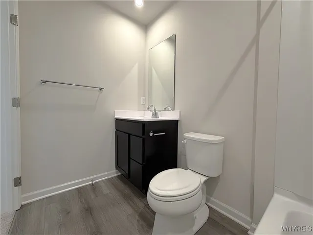 $299,900 | 6233B Thornden Park Drive, Lockport Town, NY 14094