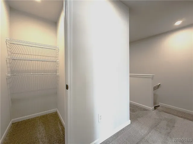 $299,900 | 6233B Thornden Park Drive, Lockport Town, NY 14094