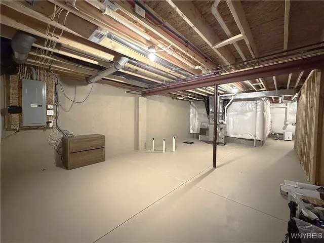 $299,900 | 6233B Thornden Park Drive, Lockport Town, NY 14094