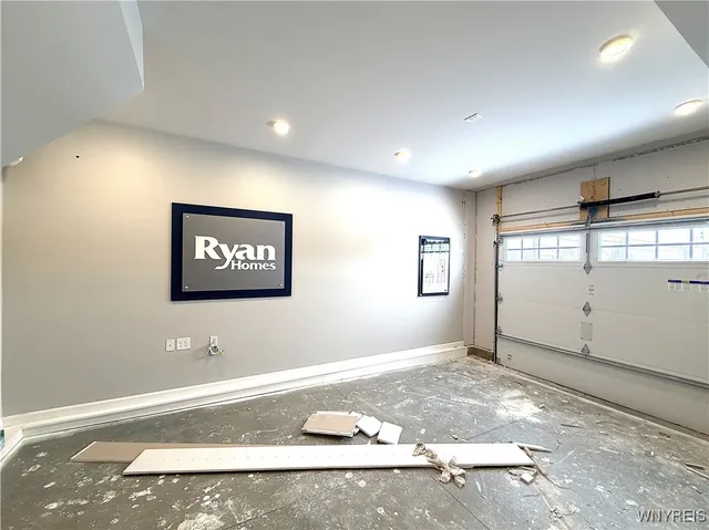 $299,900 | 6233B Thornden Park Drive, Lockport Town, NY 14094