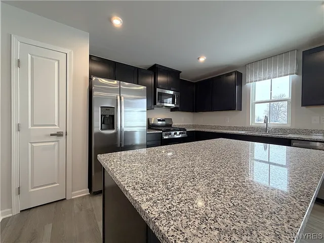 $299,900 | 6233B Thornden Park Drive, Lockport Town, NY 14094