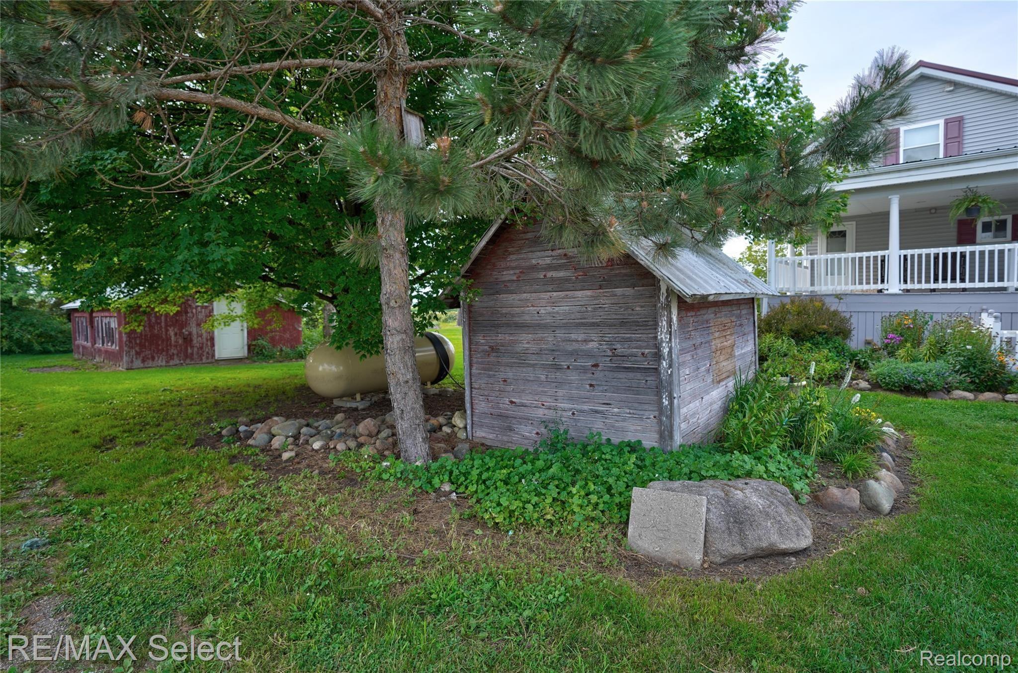 6087 Peet Road Chesaning, MI 48616 - Photo 25 of 55 6087 Peet Road 039.jpg