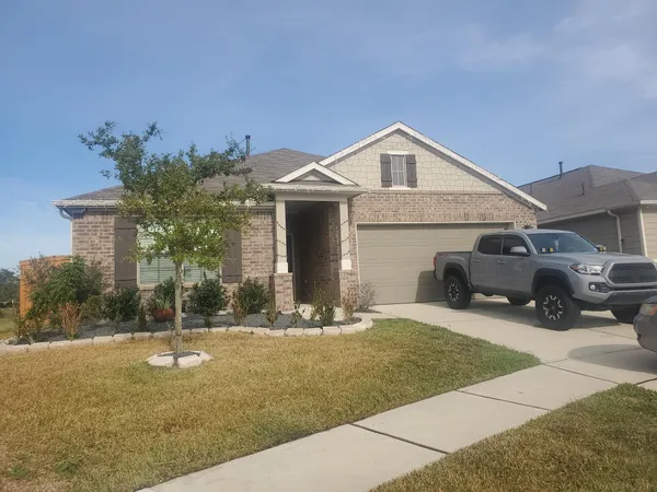 $2,200 | 1208 Mare Stable Court, Alvin, TX 77511