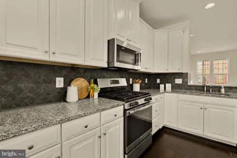 $599,990 | 5307 Smith's Cove Lane, Greenbelt, MD 20770