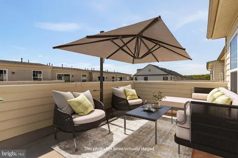 $599,990 | 5307 Smith's Cove Lane, Greenbelt, MD 20770