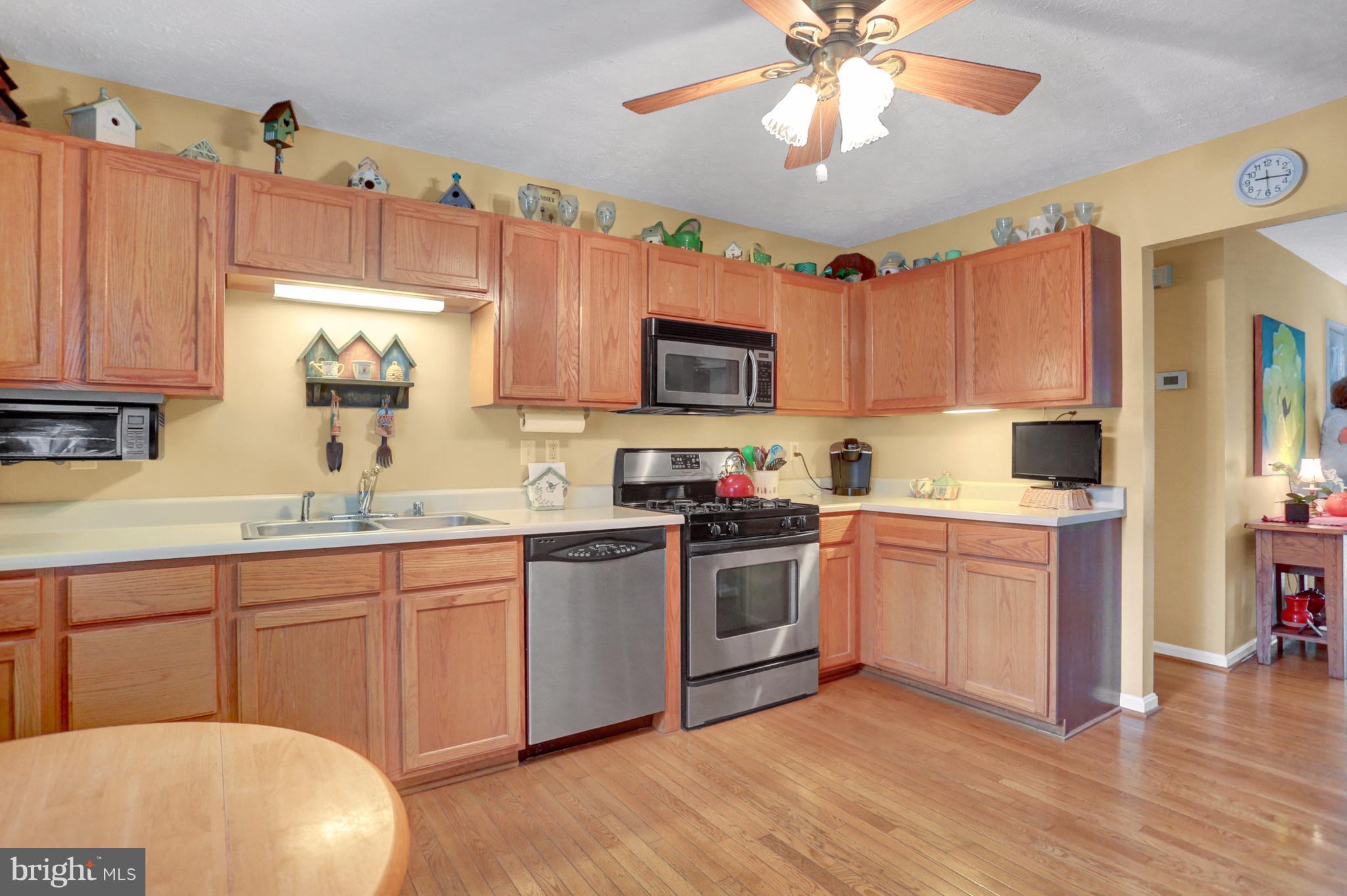 870 Bridgeton Road Fawn Grove, PA 17321 - Photo 13 of 30 COUNTER-TOP SURFACE FOR USE