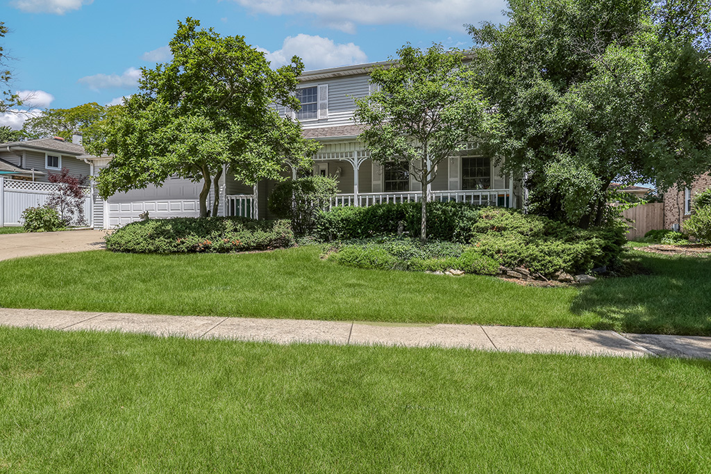 403 Sara Avenue Lemont, IL 60439 - Photo 2 of 27