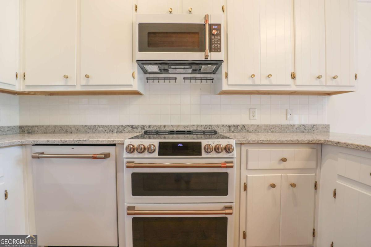 129 Southshore Road Eatonton, GA 31024 - Photo 9 of 48