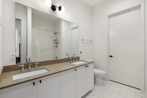 $335,000 | 800 Embassy Drive, Unit 413, Austin, TX 78702